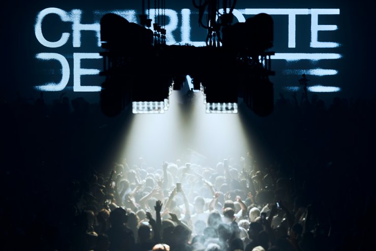 Carlotta de Witte | [UNVRS]