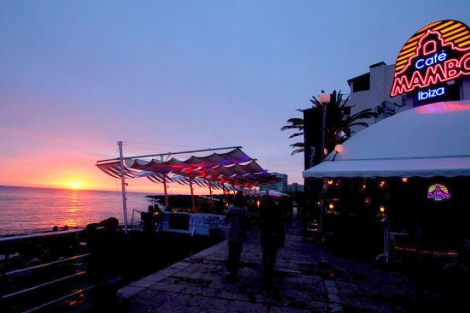 Café Mambo sunset